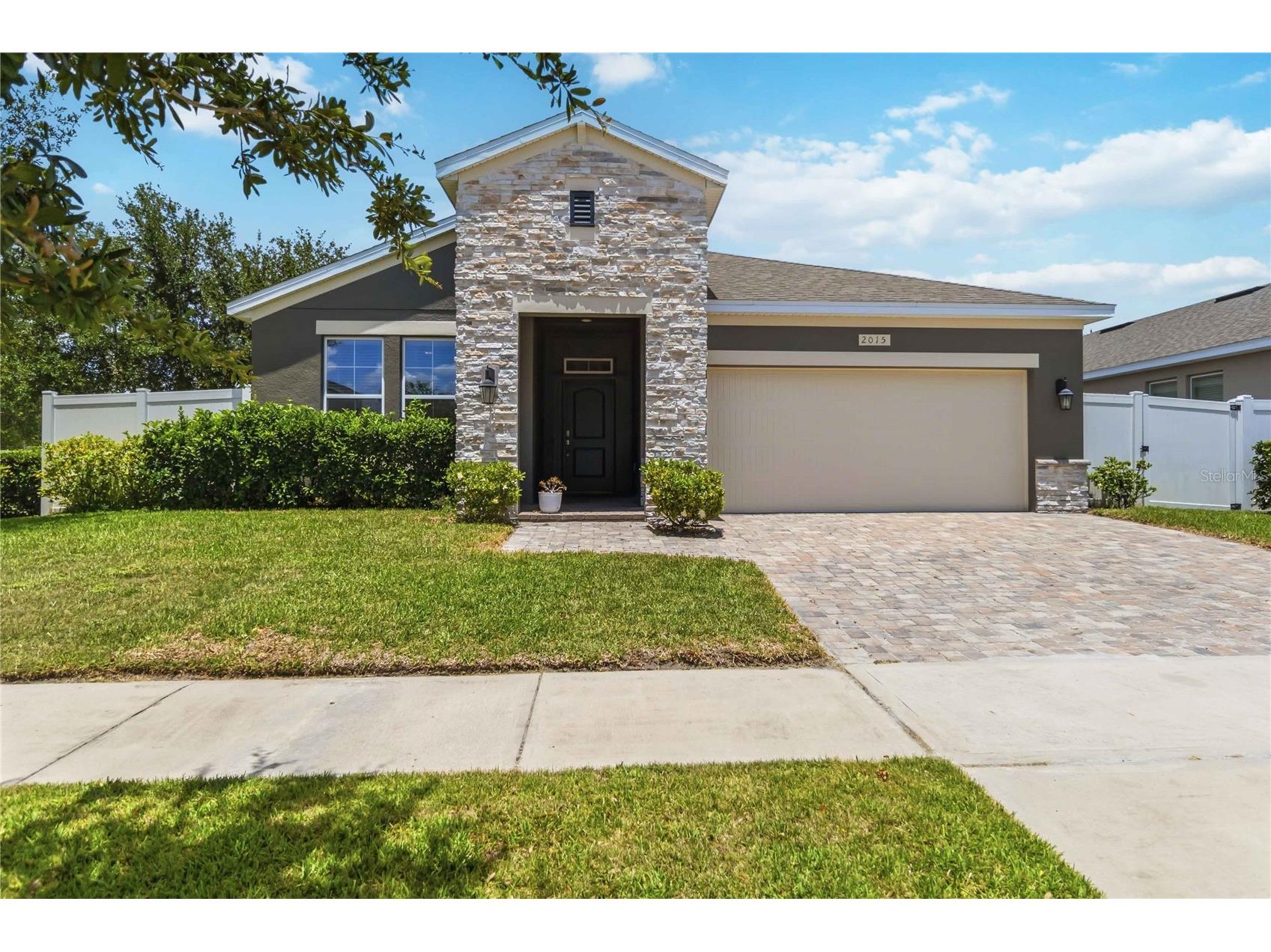 2015 Beacon Landing Circle Orlando FL 32824 S5150390 image1