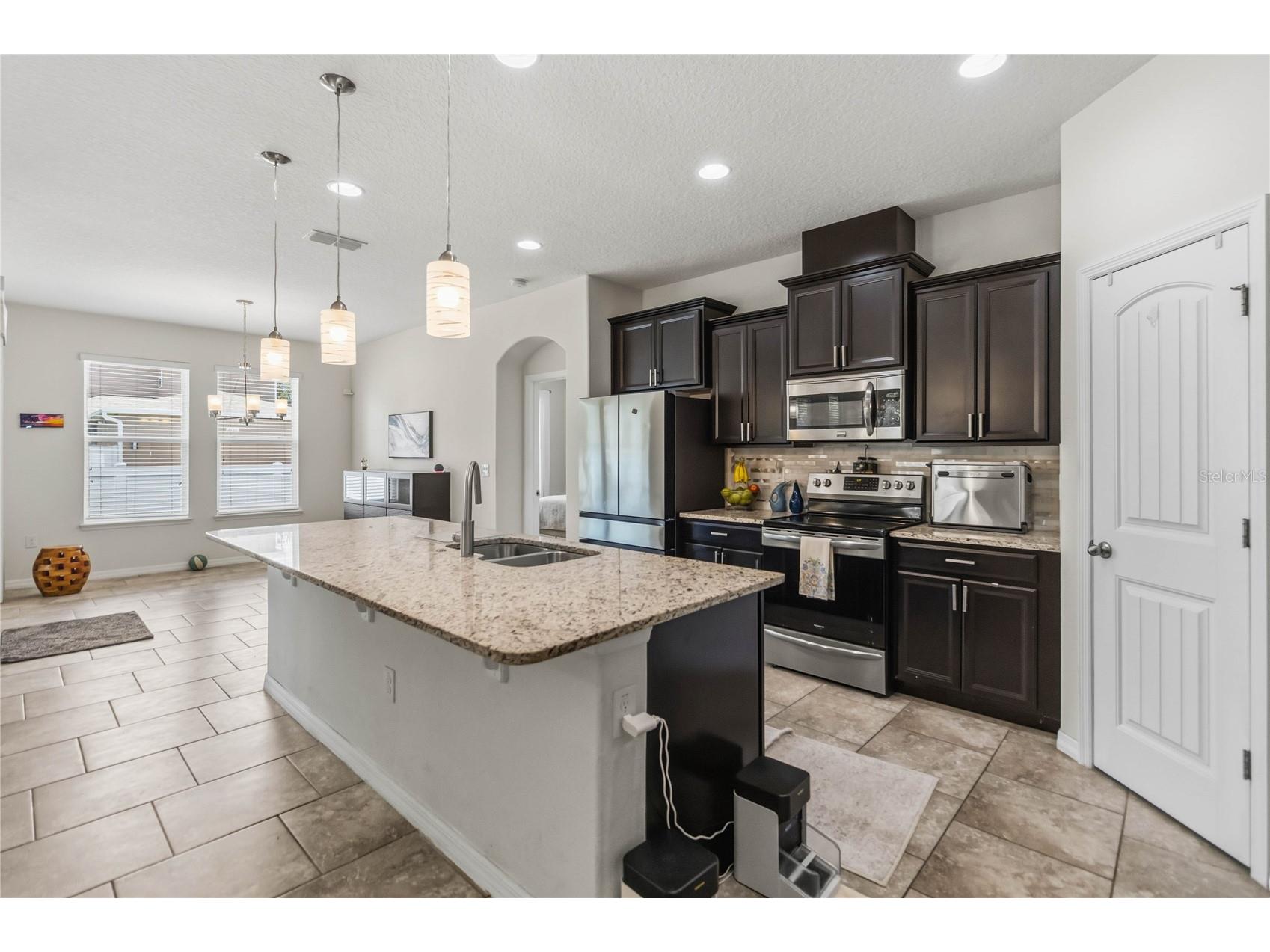 2015 Beacon Landing Circle Orlando FL 32824 S5150390 image10