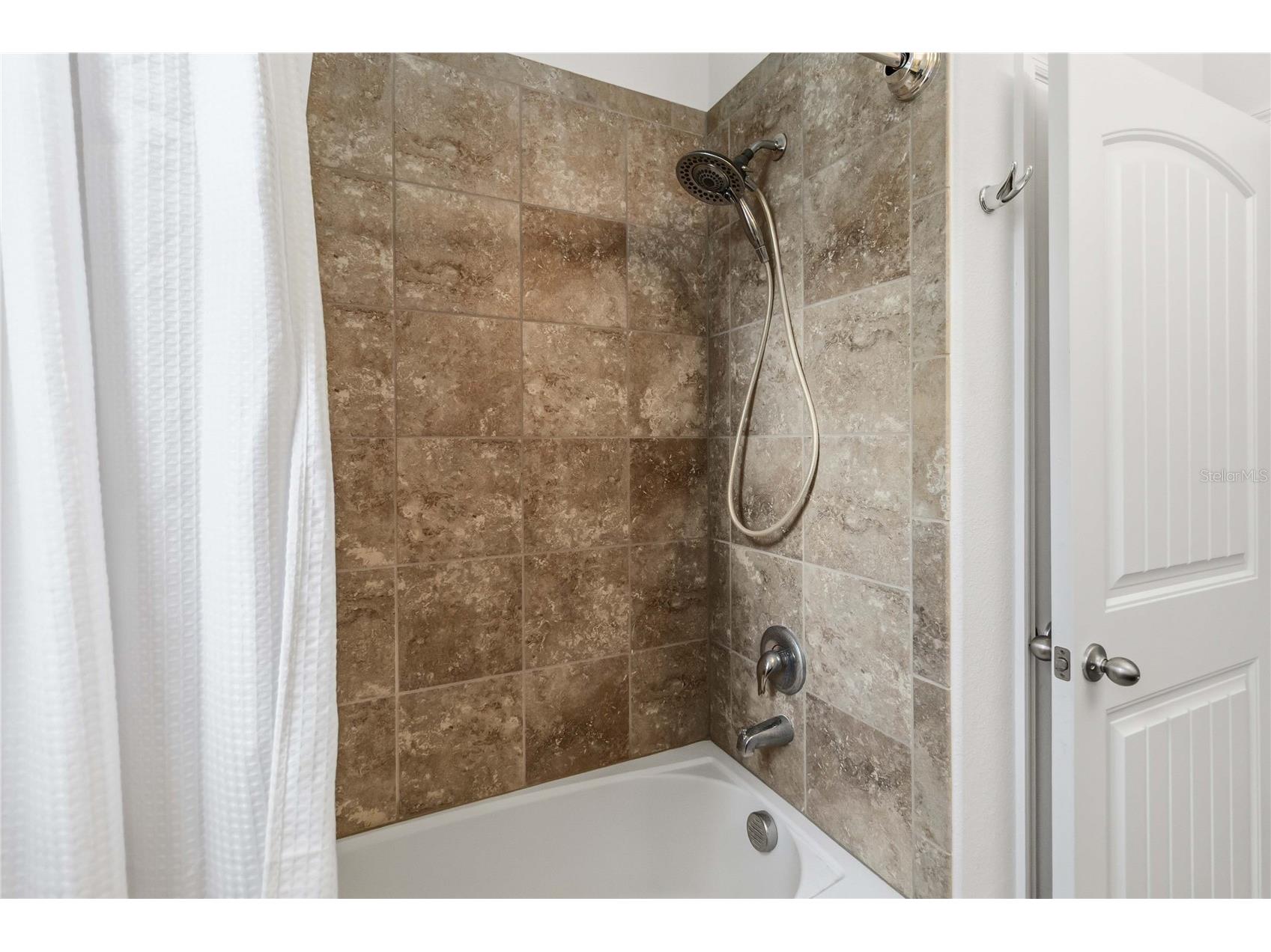 2015 Beacon Landing Circle Orlando FL 32824 S5150390 image22