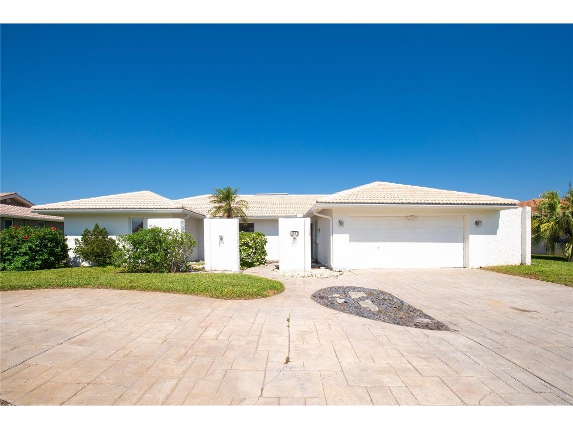 2015 Hawaii Avenue NE Saint Petersburg FL 33703 - TAMPA BAY TB8375497 image1