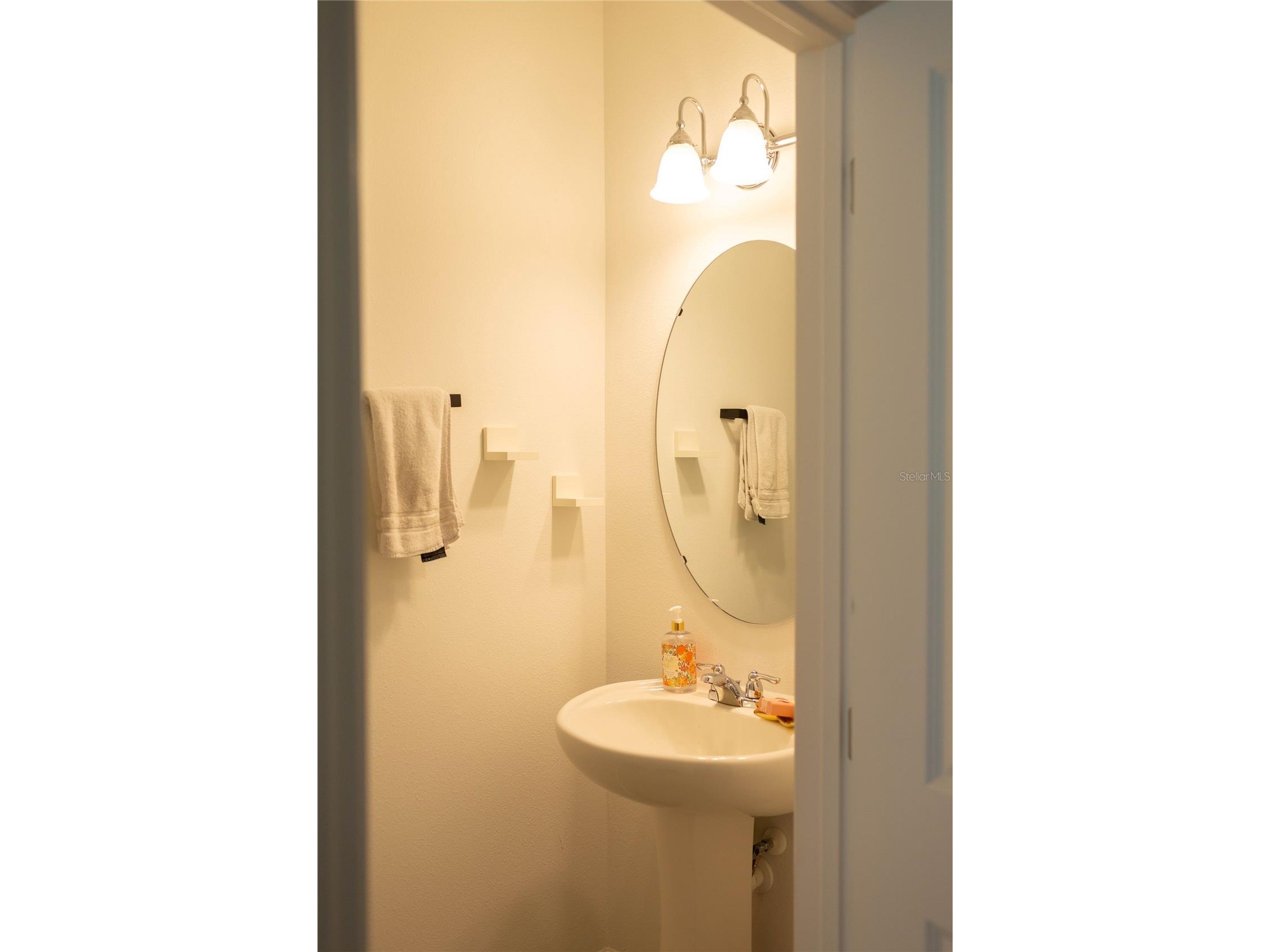 2015 Hemingway Circle Groveland FL 34736 O6392347 image7