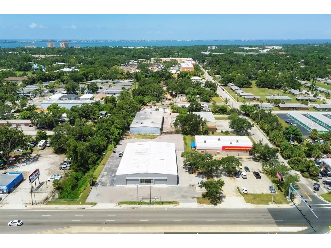 2015 N Washington Boulevard Sarasota FL 34234 A4663086 image16