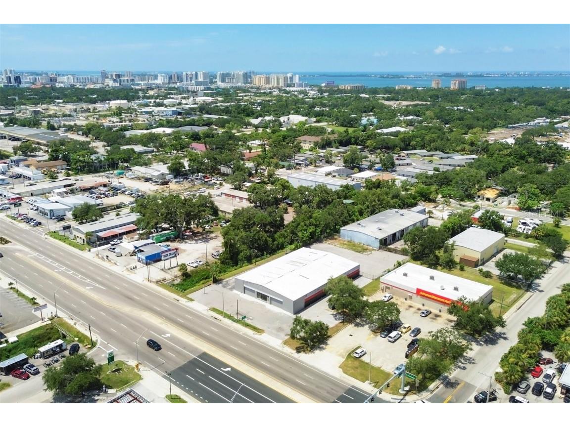 2015 N Washington Boulevard Sarasota FL 34234 A4663086 image17