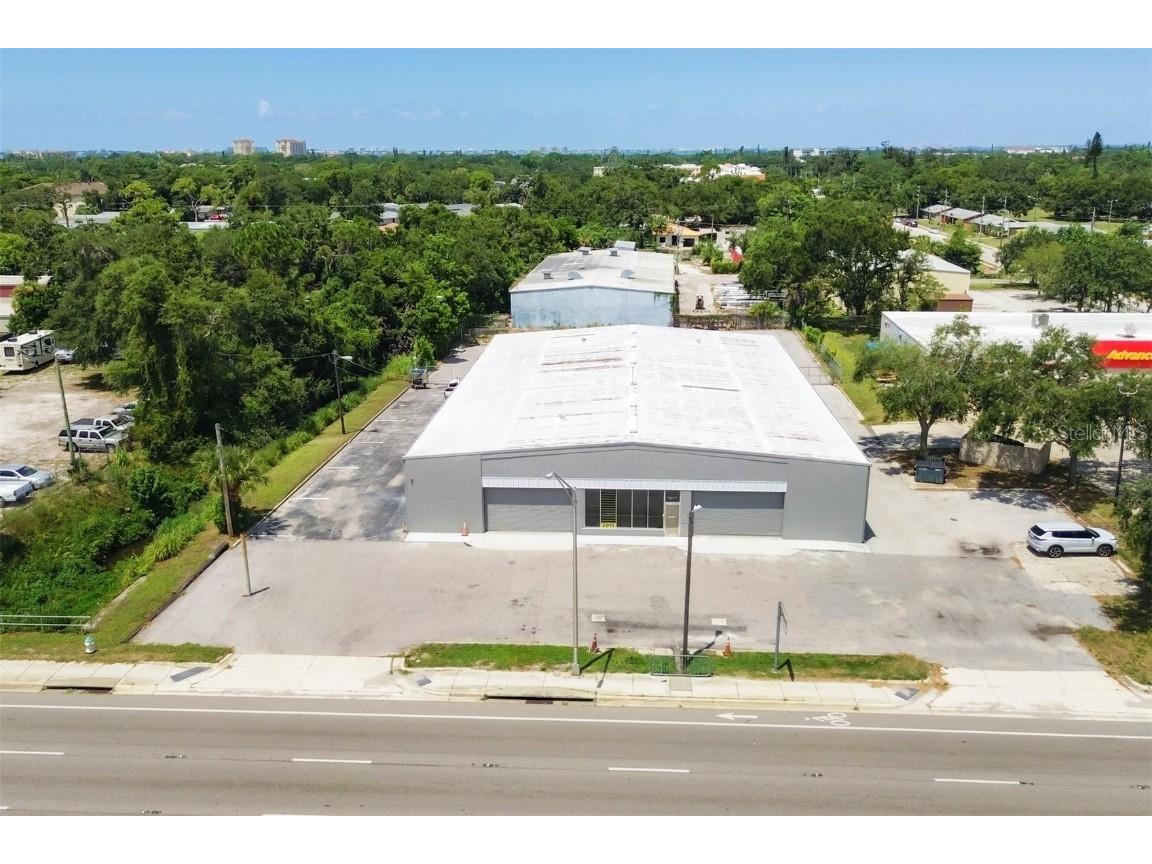 2015 N Washington Boulevard Sarasota FL 34234 A4663086 image2