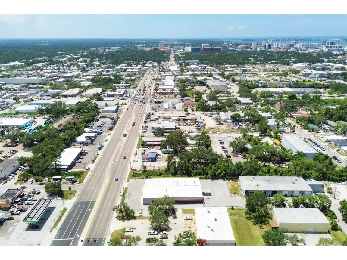 2015 N Washington Boulevard Sarasota FL 34234 A4663086 image25