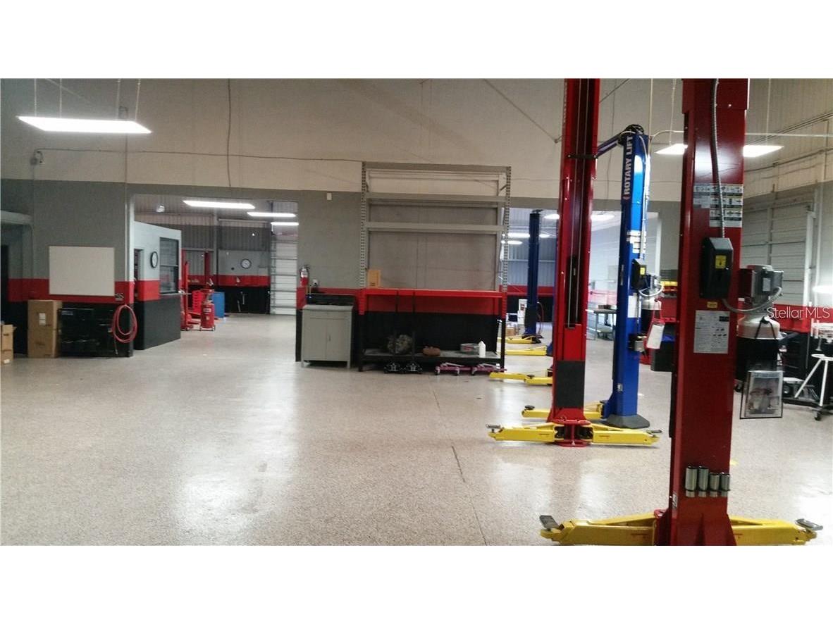 2015 N Washington Boulevard Sarasota FL 34234 A4663086 image35