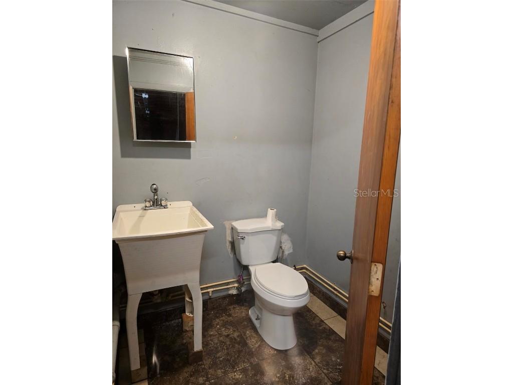 2015 N Washington Boulevard Sarasota FL 34234 A4663086 image57