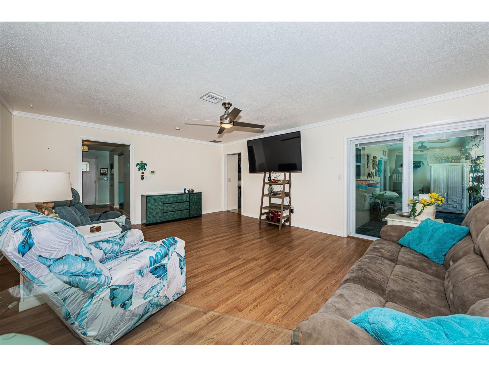 2015 Park Street N Saint Petersburg FL 33710 TB8467413 image10