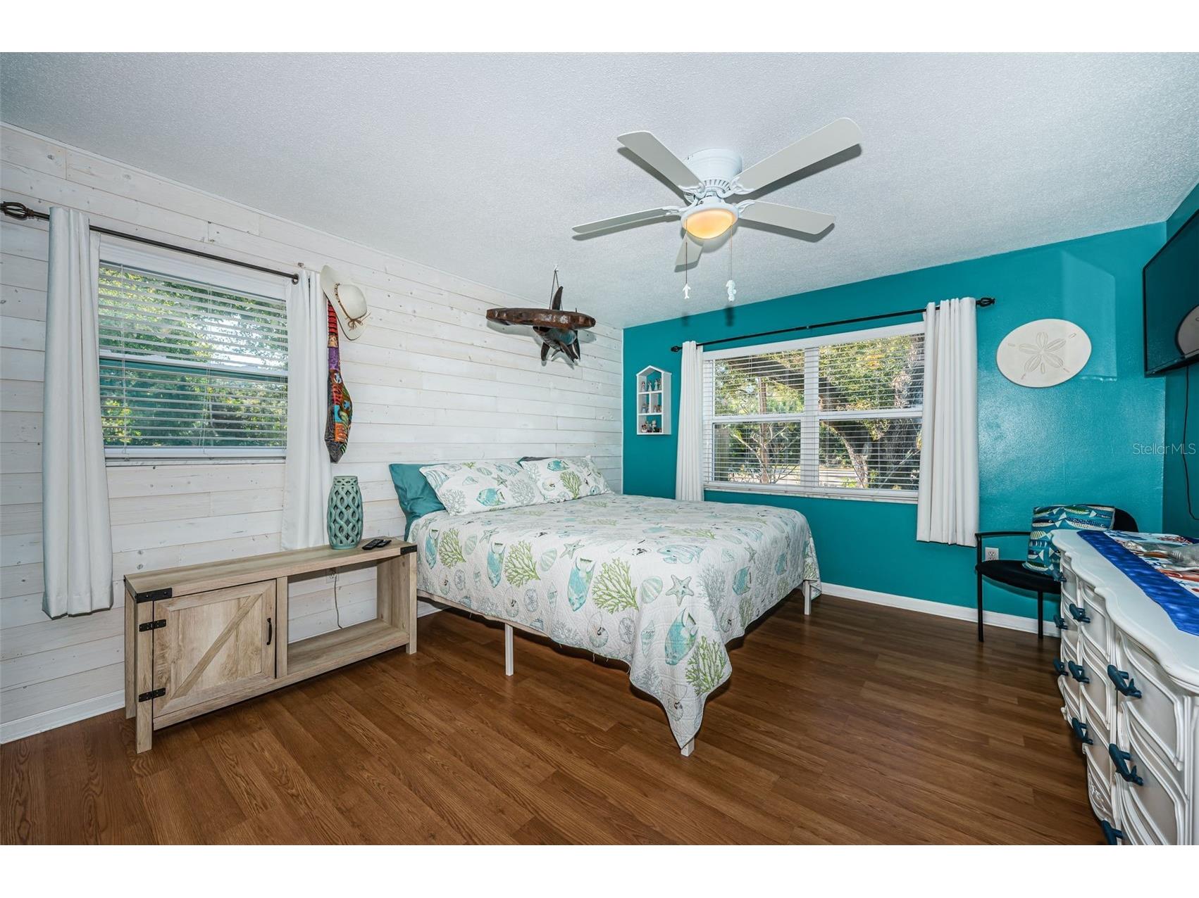 2015 Park Street N Saint Petersburg FL 33710 TB8467413 image15