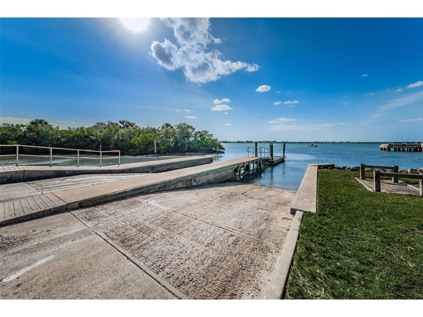 2015 Park Street N Saint Petersburg FL 33710 TB8467413 image32