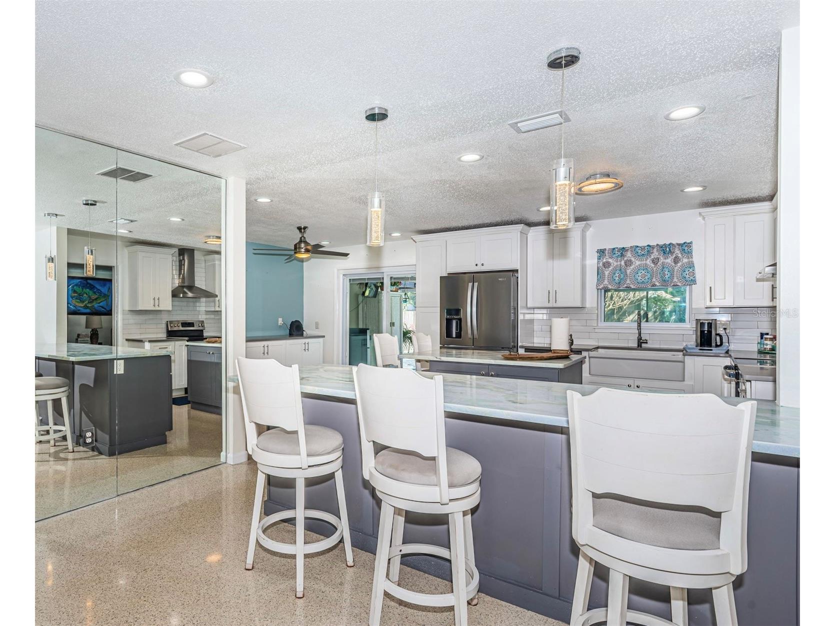 2015 Park Street N Saint Petersburg FL 33710 TB8467413 image4