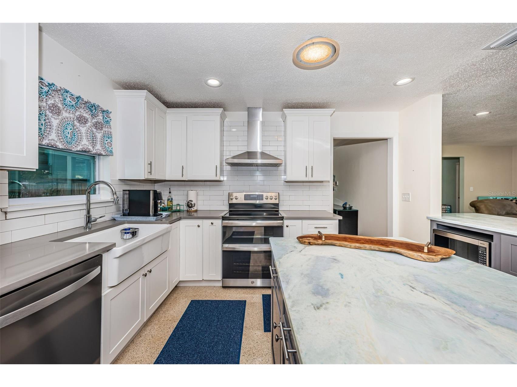 2015 Park Street N Saint Petersburg FL 33710 TB8467413 image7