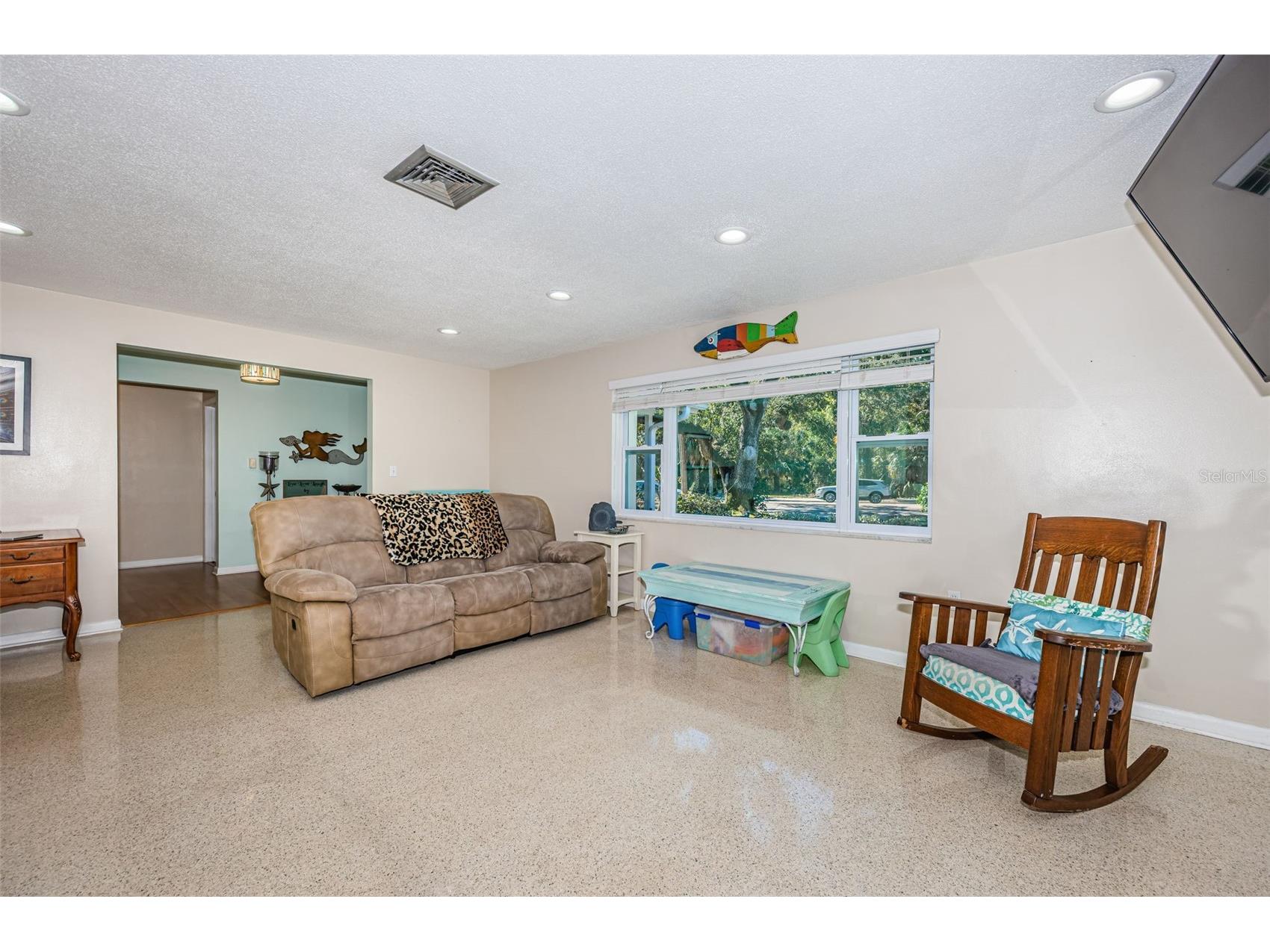 2015 Park Street N Saint Petersburg FL 33710 TB8467413 image9