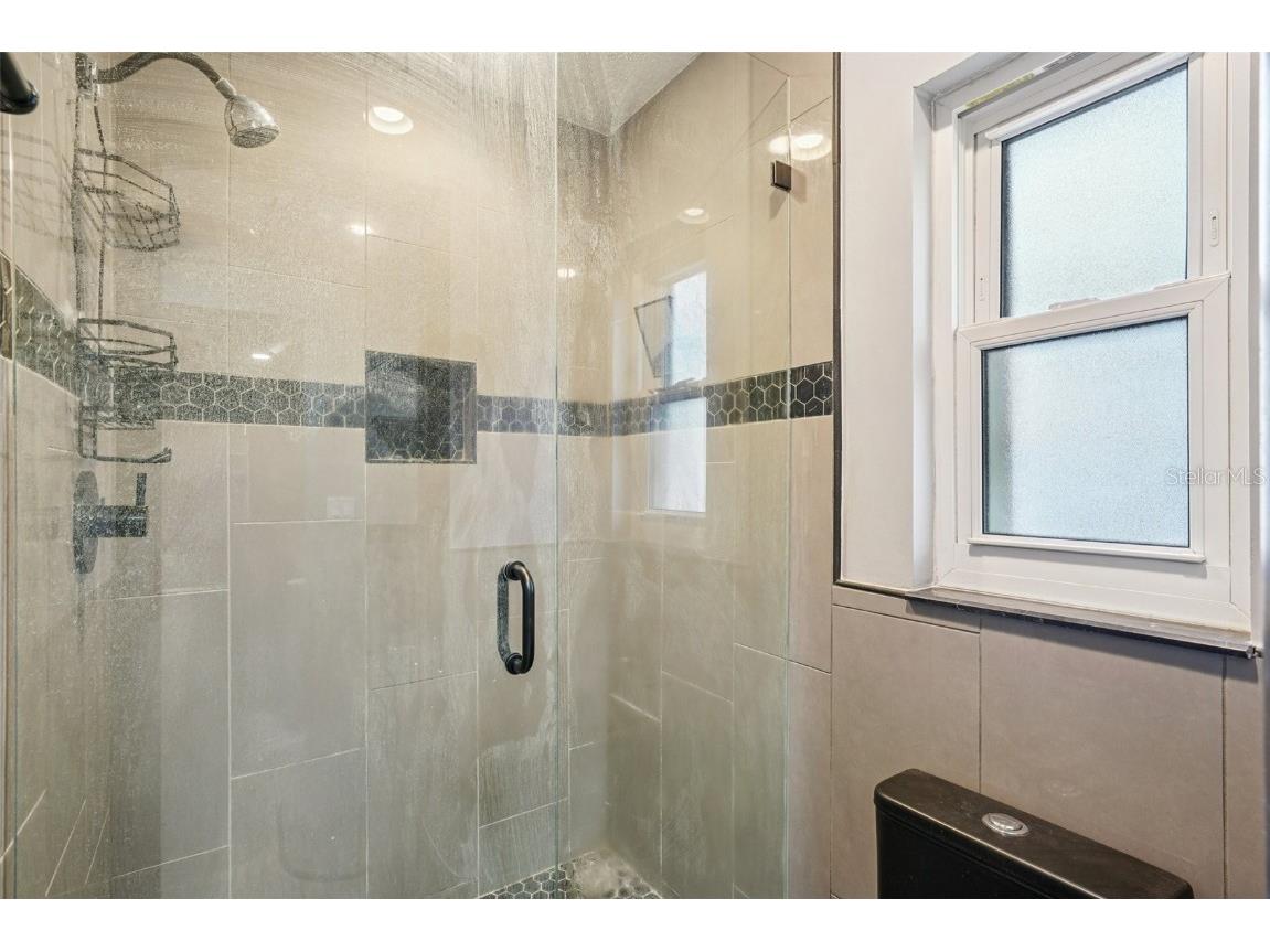 2015 Ronald Circle Seffner FL 33584 TB8453875 image12