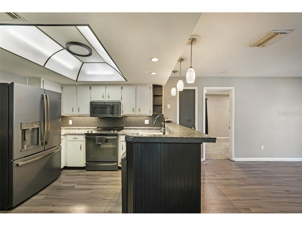 2015 Ronald Circle Seffner FL 33584 TB8453875 image5