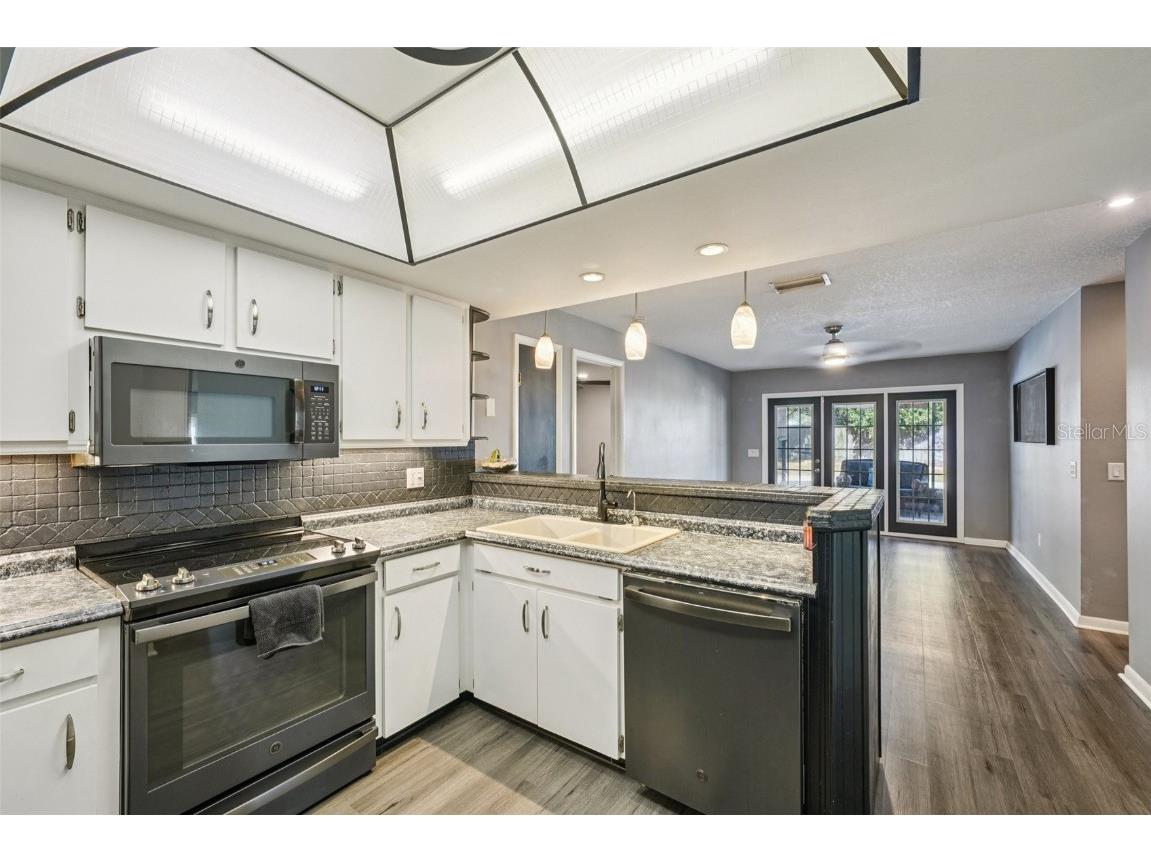 2015 Ronald Circle Seffner FL 33584 TB8453875 image6