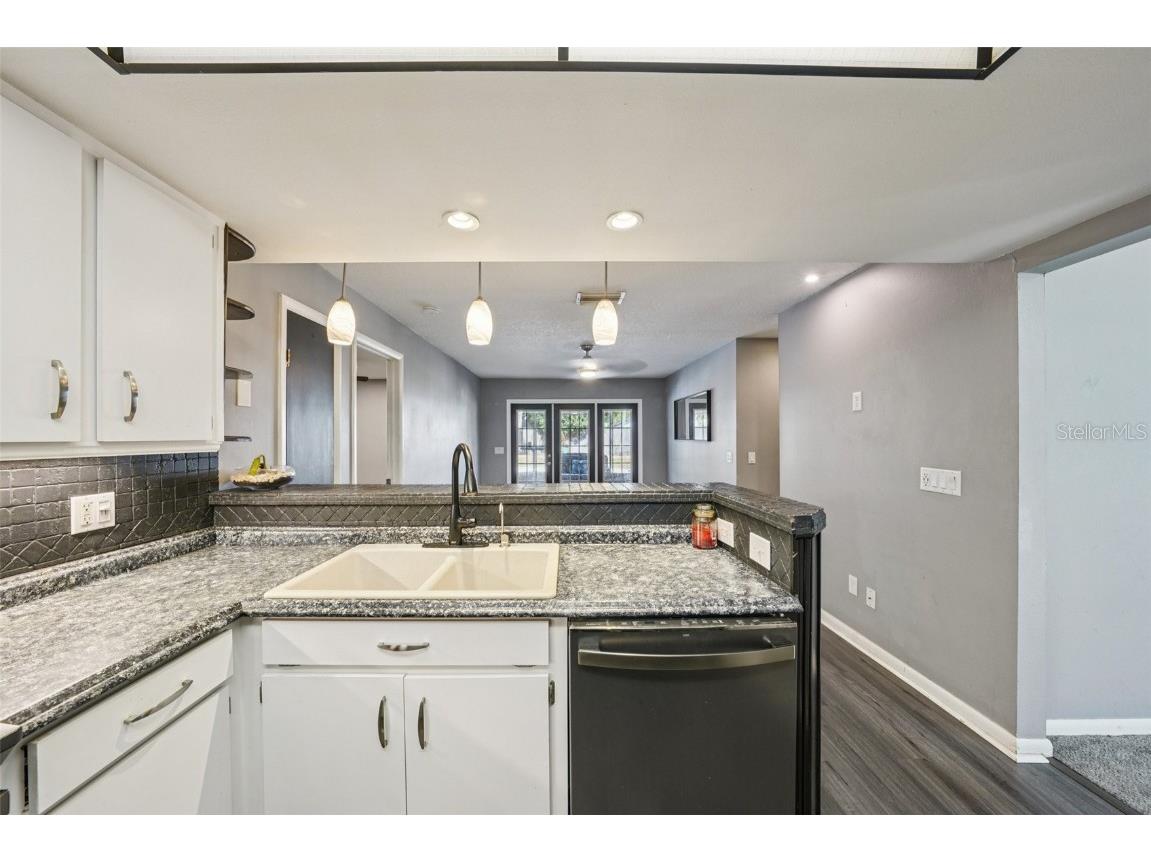 2015 Ronald Circle Seffner FL 33584 TB8453875 image7