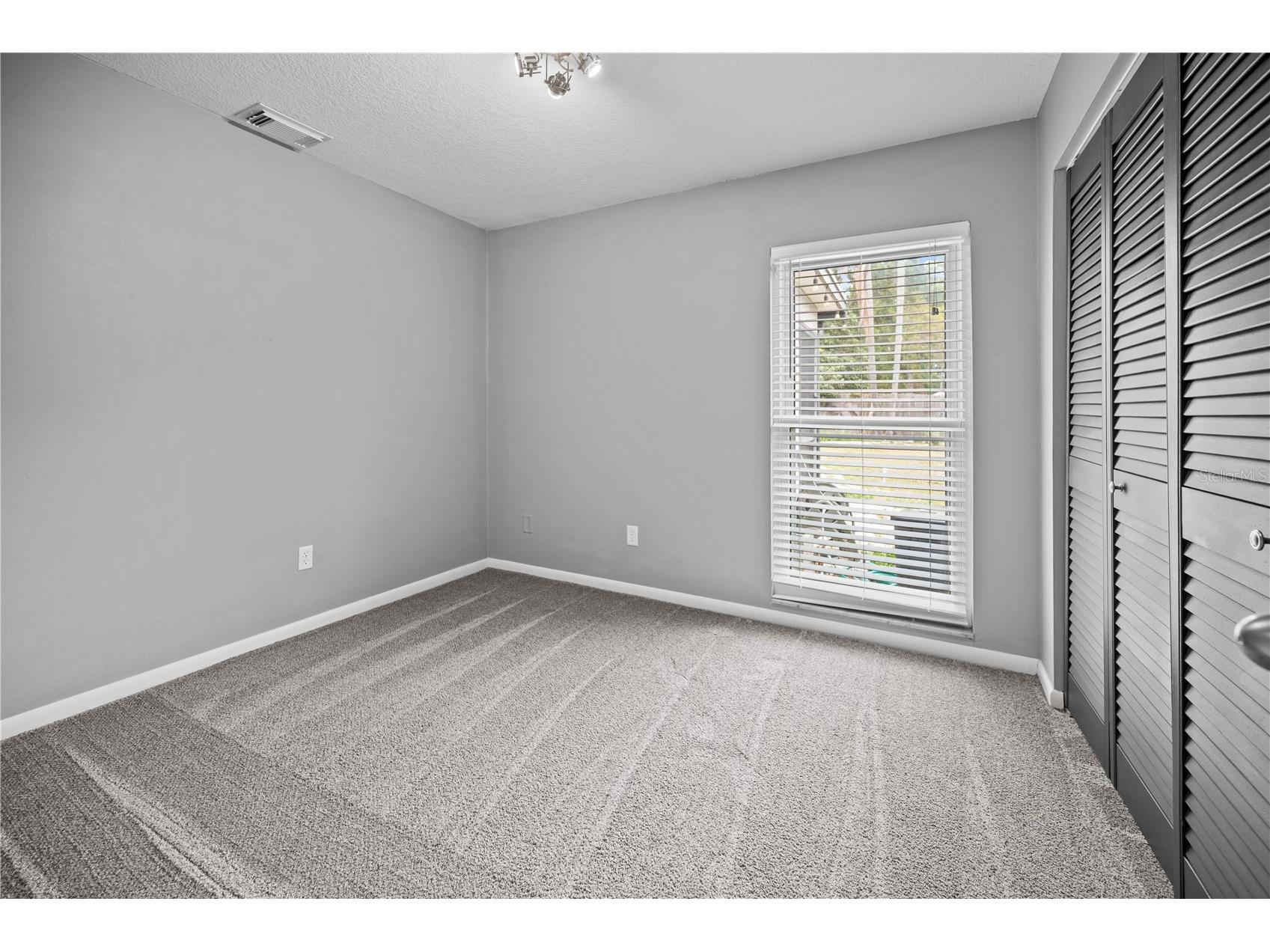 2015 Ronald Circle Seffner FL 33584 TB8518045 image21