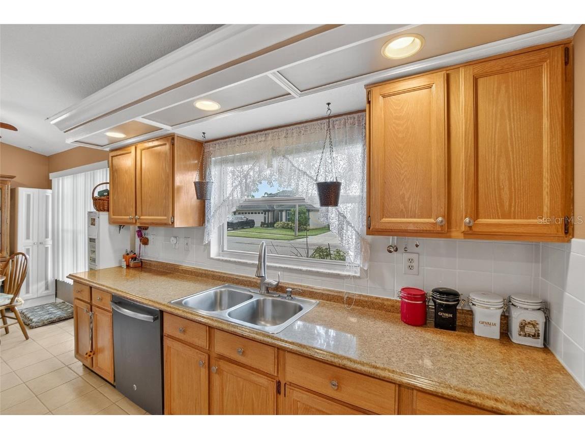 2015 Thornbush Place Brandon FL 33511 TB8408844 image16