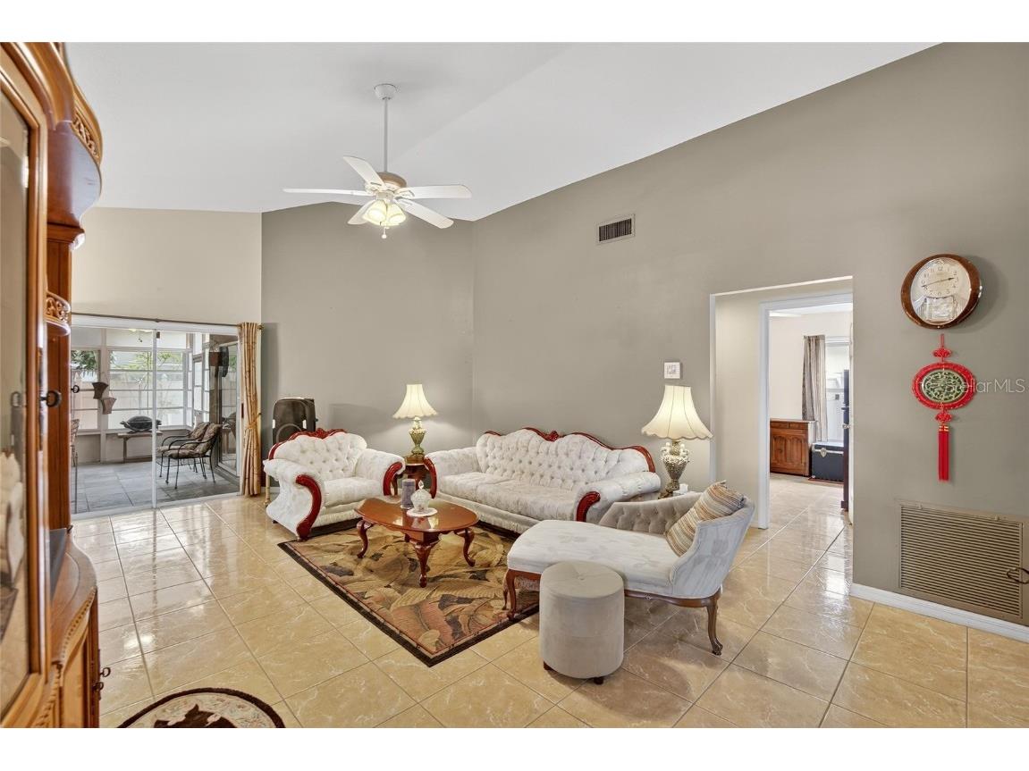 2015 Thornbush Place Brandon FL 33511 TB8408844 image8