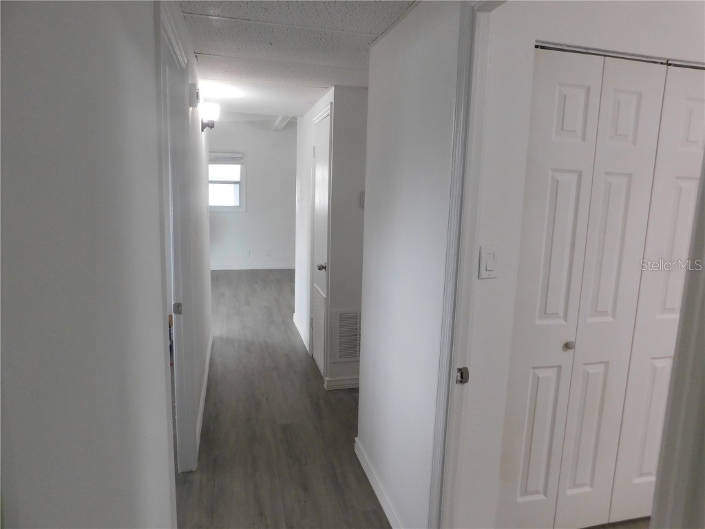 2015 Wishing Well Way Tampa FL 33619 O6359168 image10