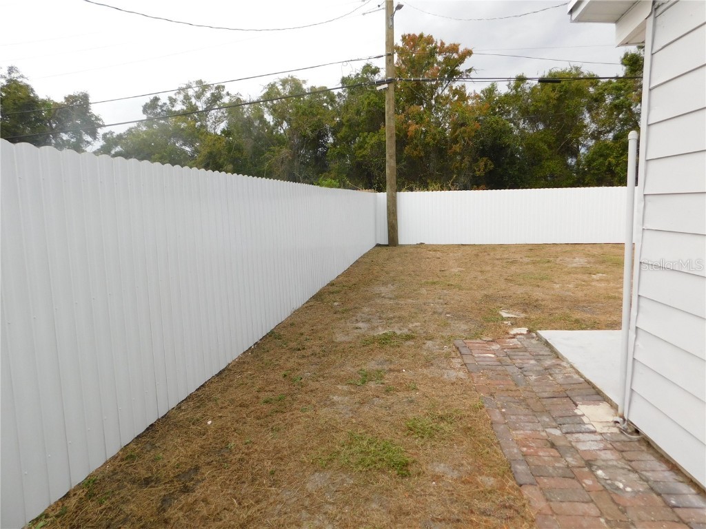 2015 Wishing Well Way Tampa FL 33619 O6359168 image25