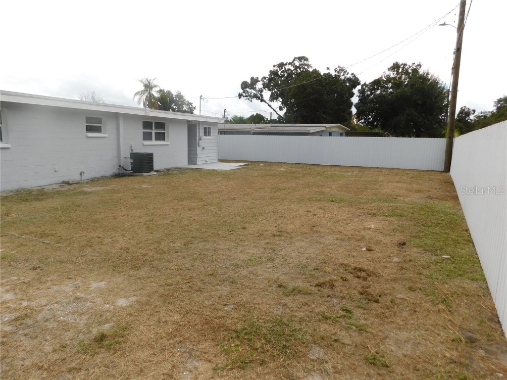 2015 Wishing Well Way Tampa FL 33619 O6359168 image28