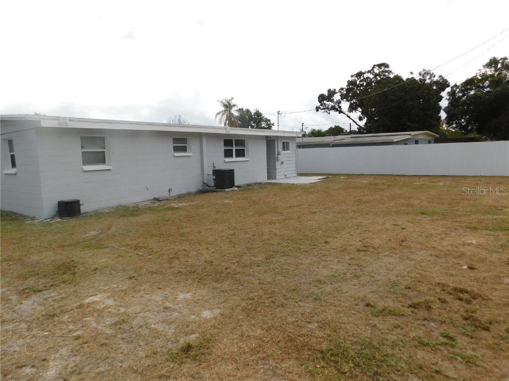 2015 Wishing Well Way Tampa FL 33619 O6359168 image29