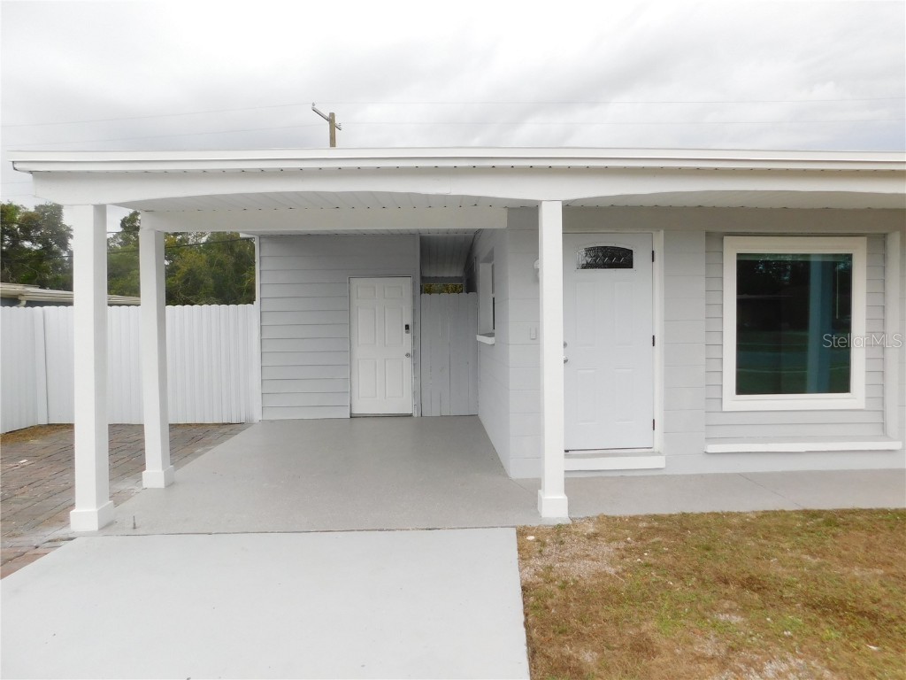 2015 Wishing Well Way Tampa FL 33619 O6359168 image4