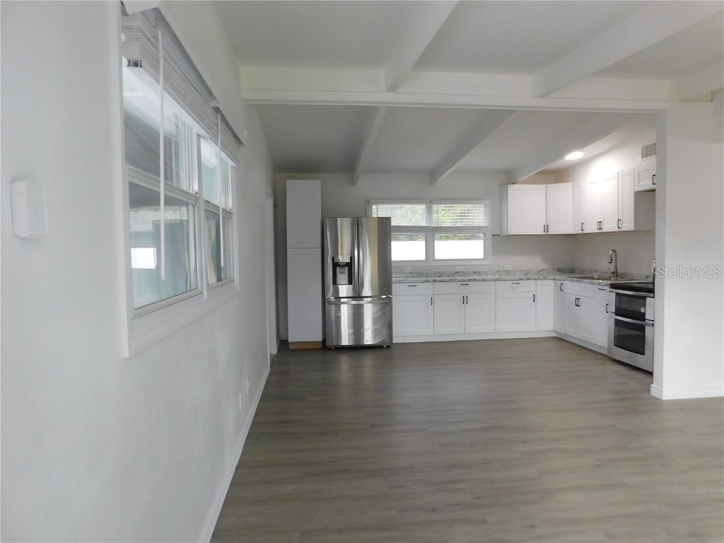 2015 Wishing Well Way Tampa FL 33619 O6359168 image5