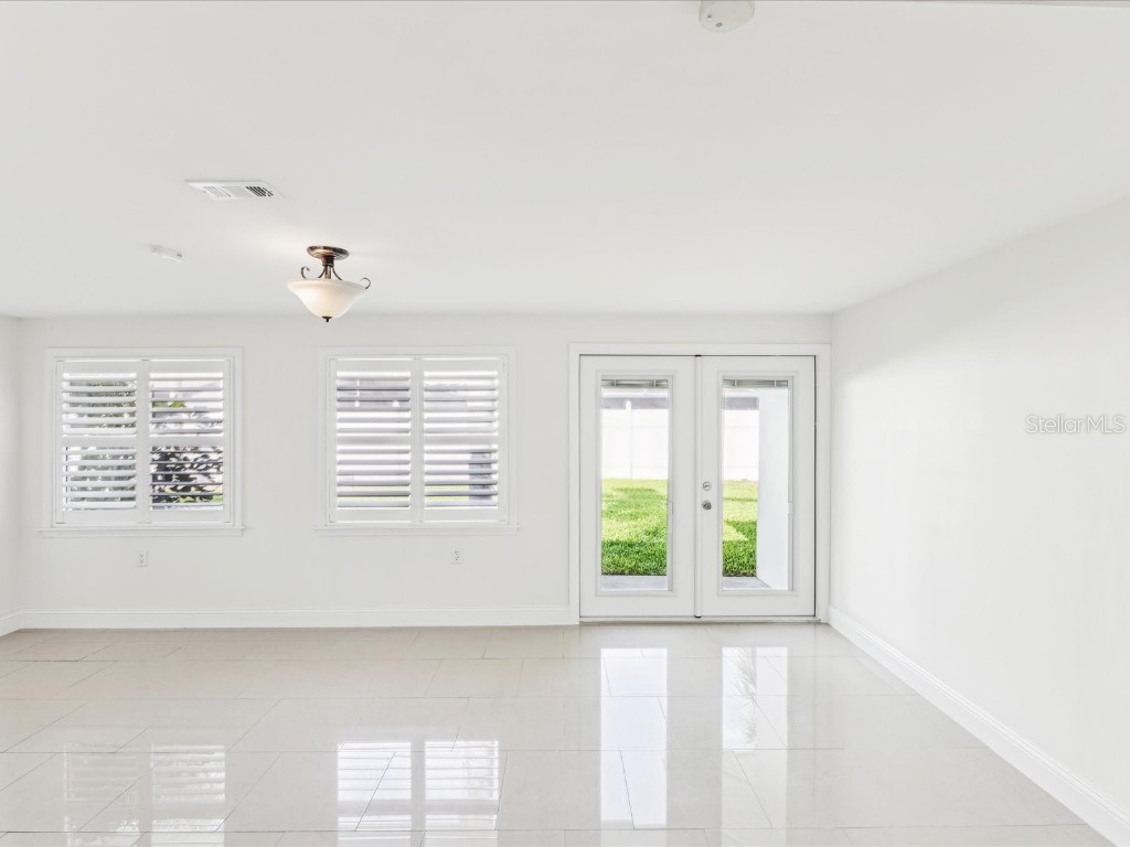 2016 Cove Drive Largo FL 33774 TB8389605 image12