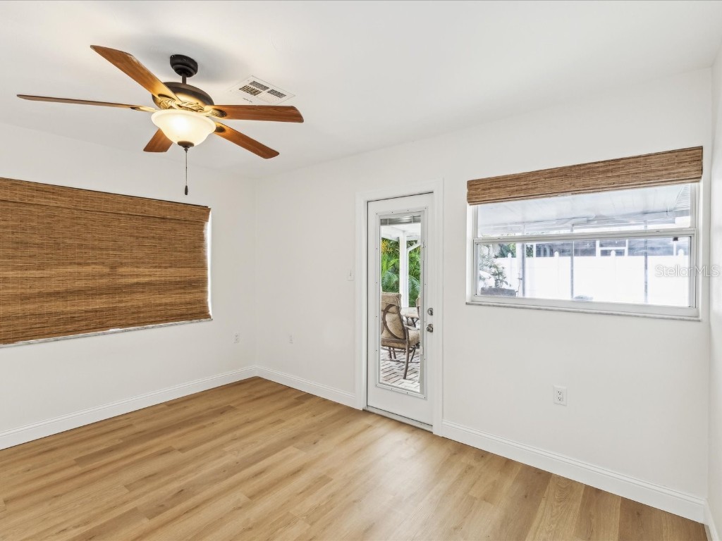 2016 Cove Drive Largo FL 33774 TB8389605 image24