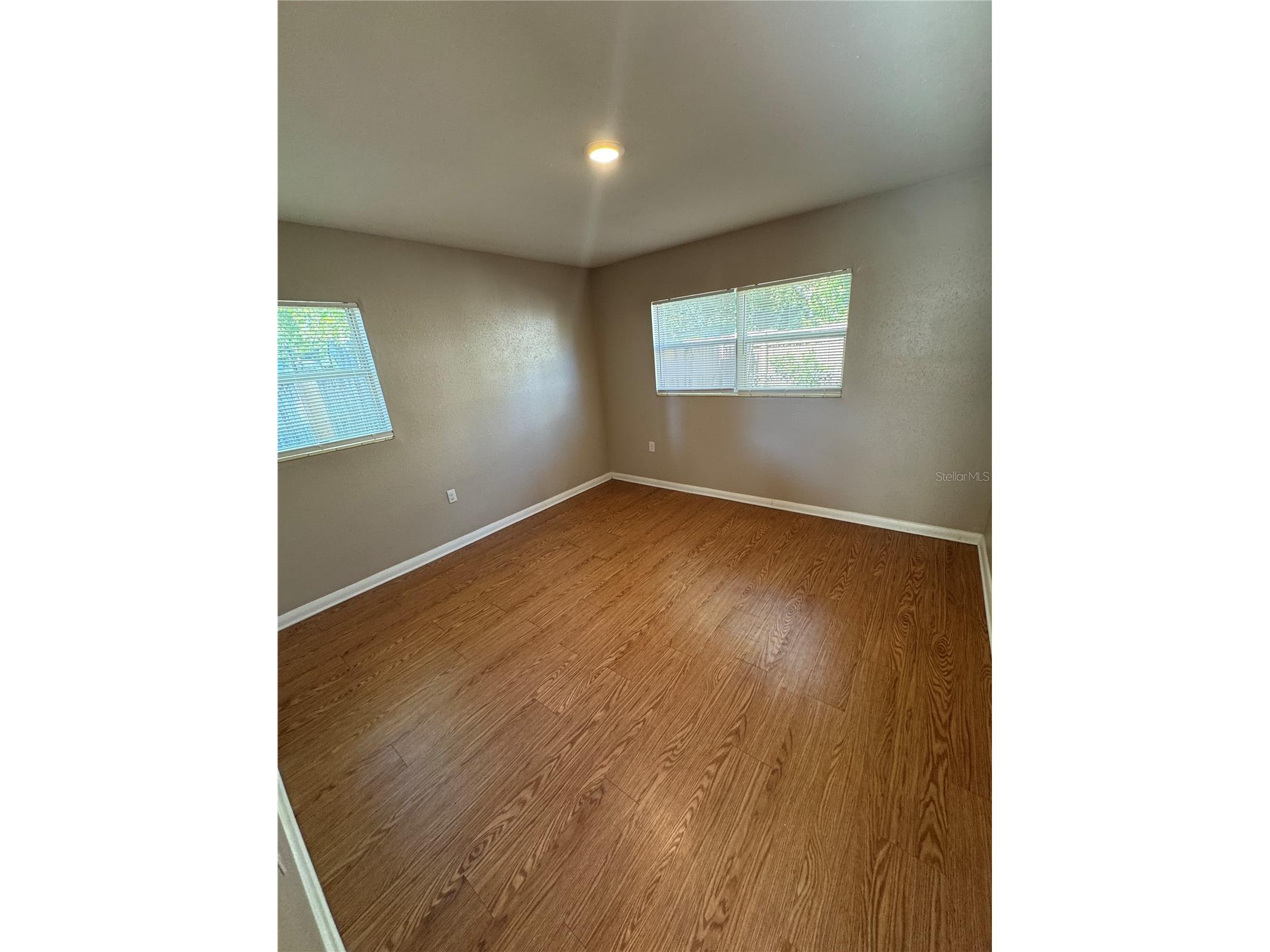 2016 E Crenshaw Street Tampa FL 33610 TB8508964 image18