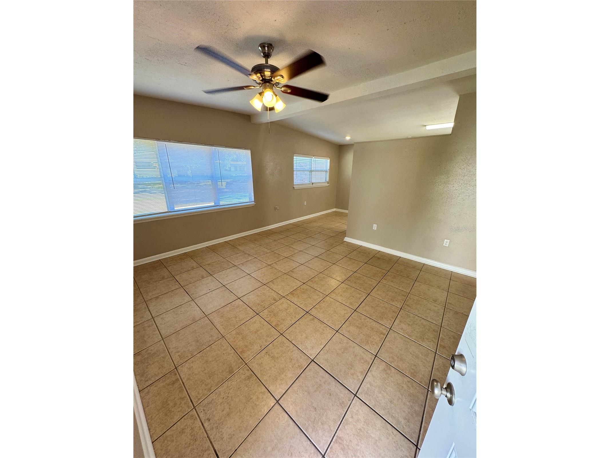 2016 E Crenshaw Street Tampa FL 33610 TB8508964 image4