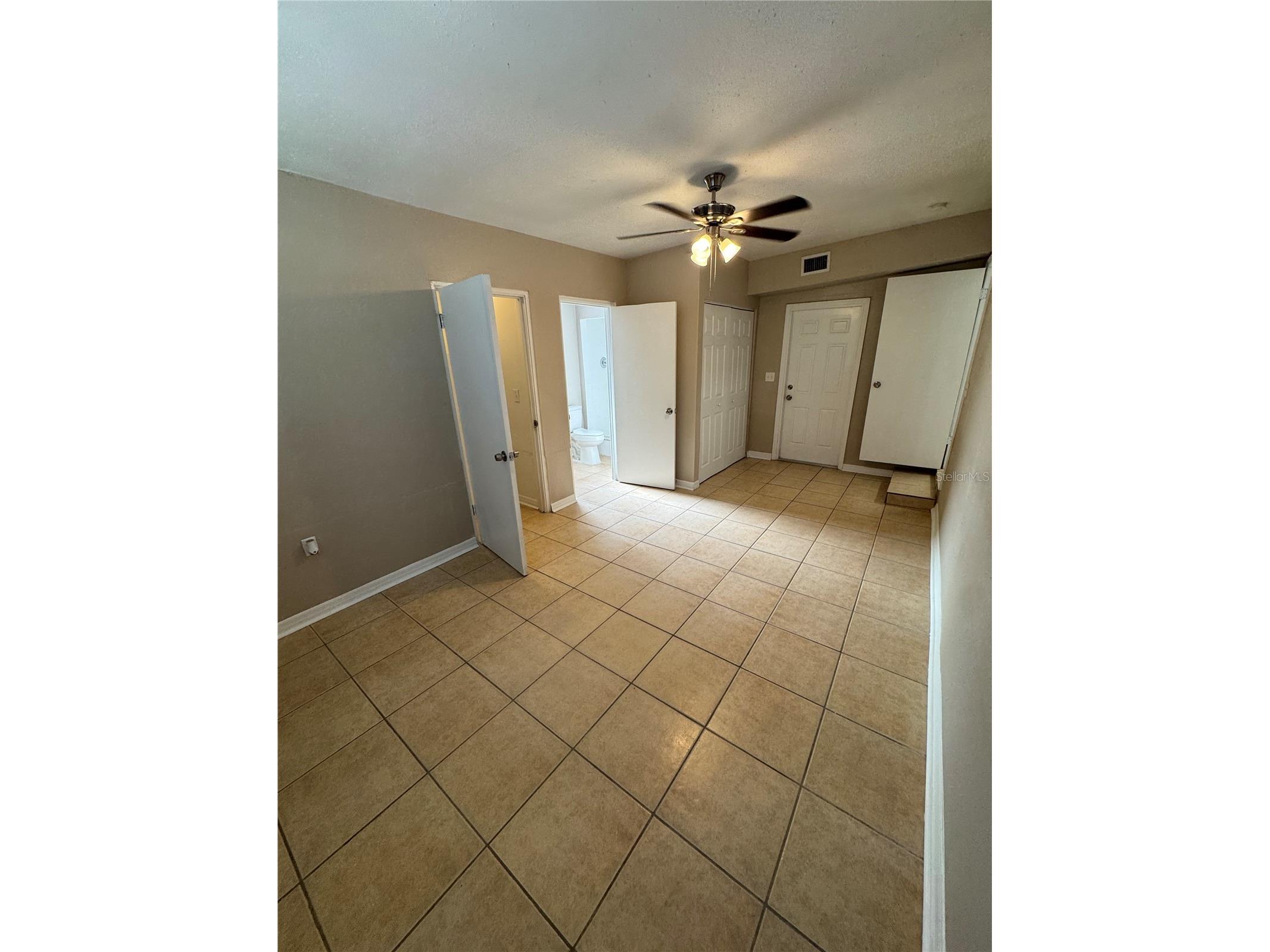 2016 E Crenshaw Street Tampa FL 33610 TB8508964 image9