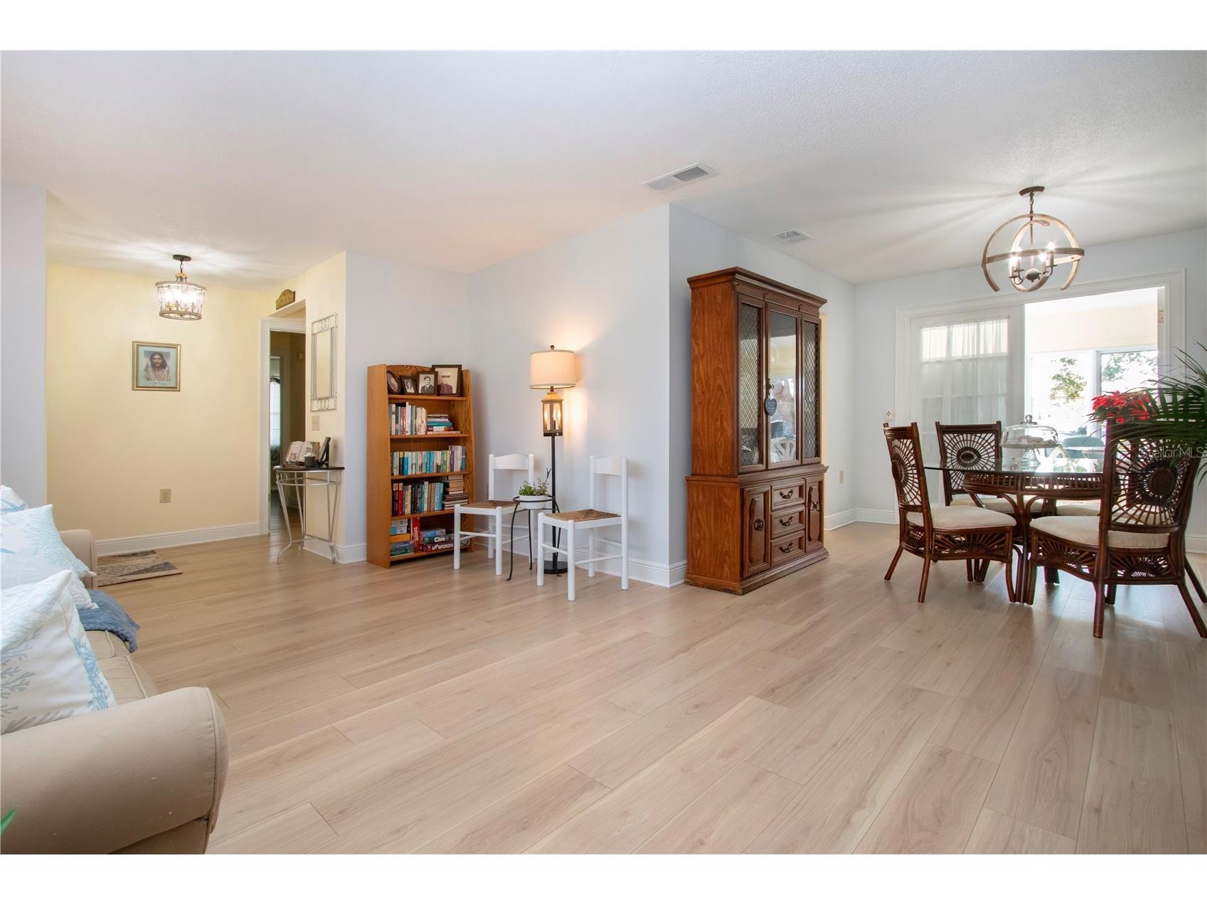 2016 E View Drive Sun City Center FL 33573 - LAKE CALOOSA TB8448874 image15