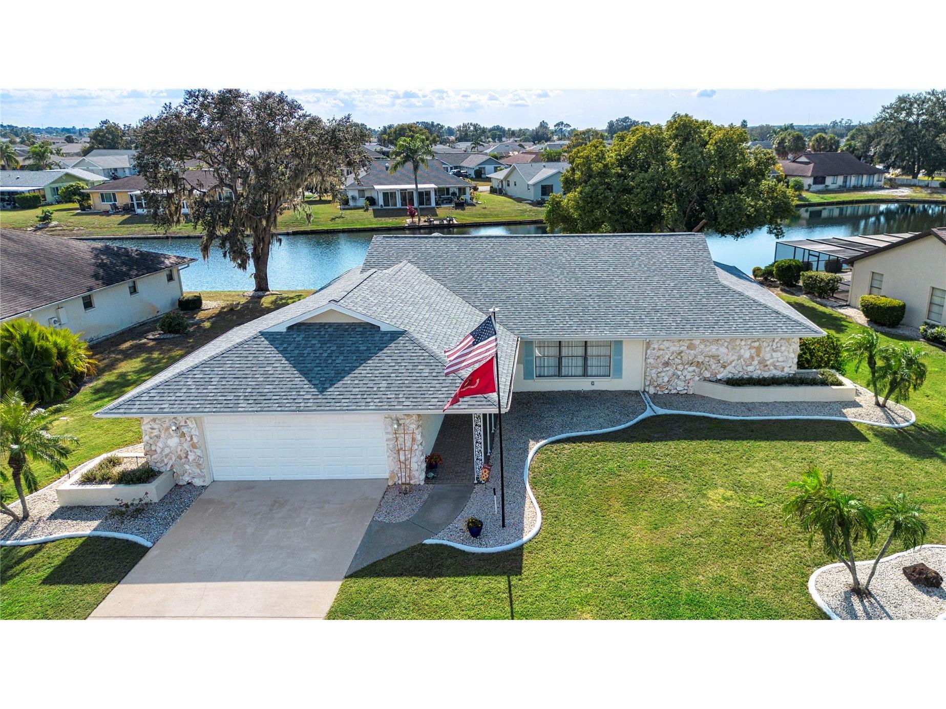 2016 E View Drive Sun City Center FL 33573 - LAKE CALOOSA TB8448874 image2