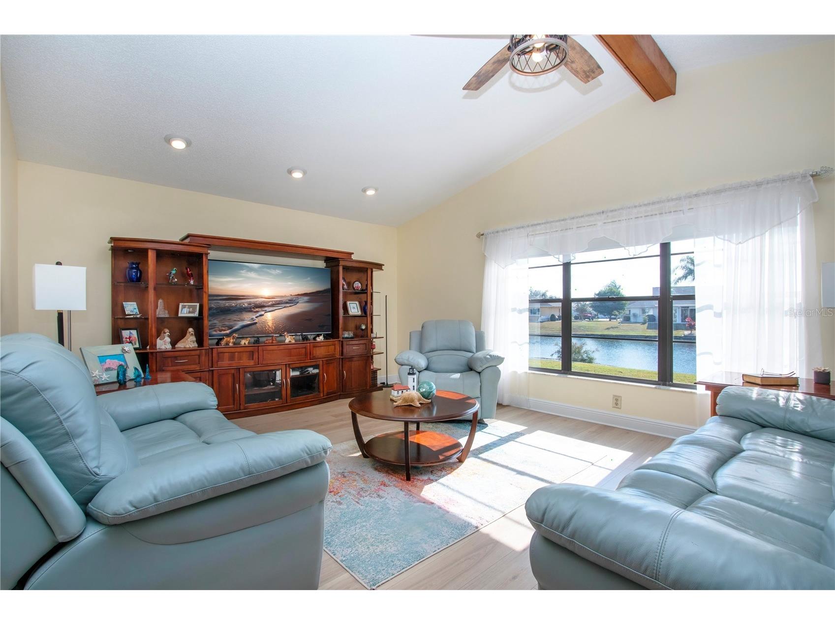 2016 E View Drive Sun City Center FL 33573 - LAKE CALOOSA TB8448874 image37