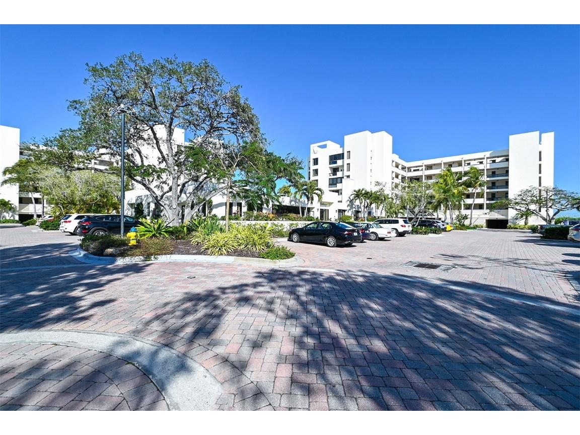 2016 Harbourside Drive #357 Longboat Key FL 34228 A4560198 image1