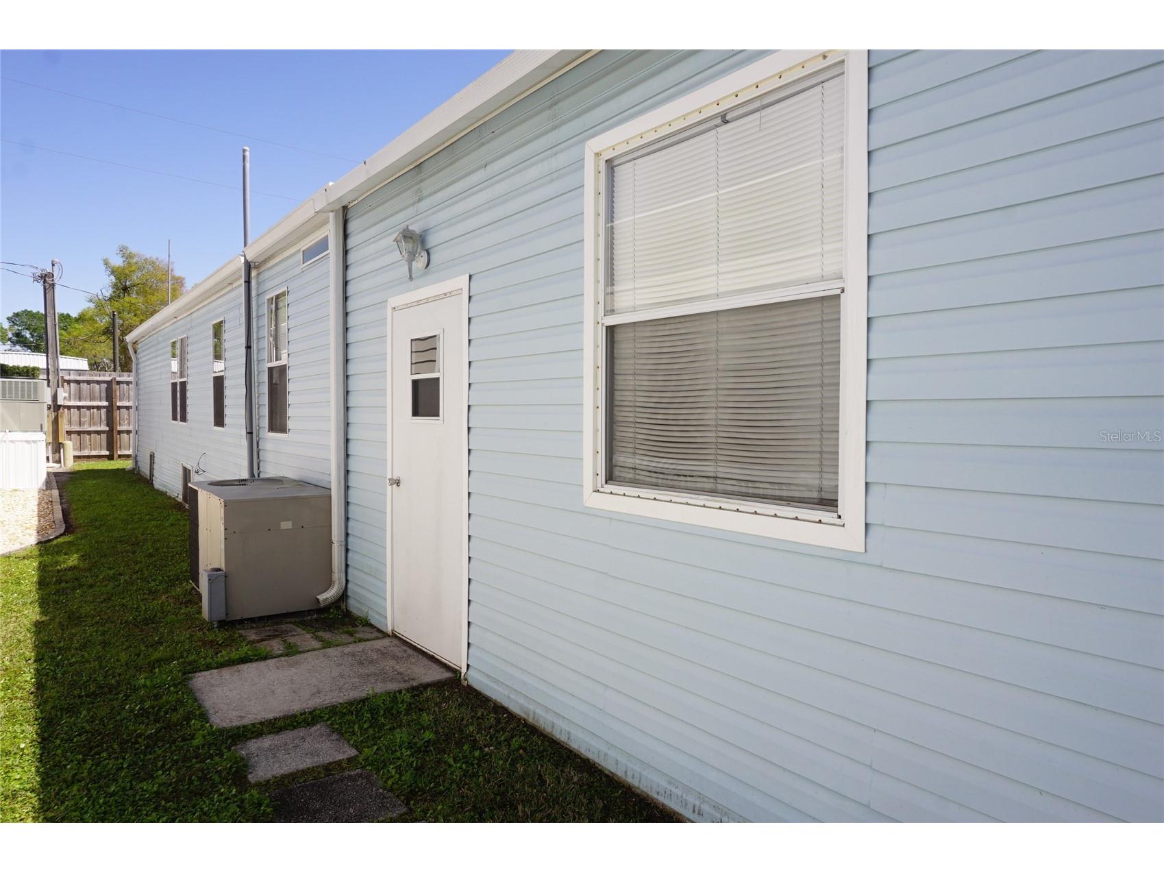 2016 Lake Linda Circle Lutz FL 33558 W7883473 image48
