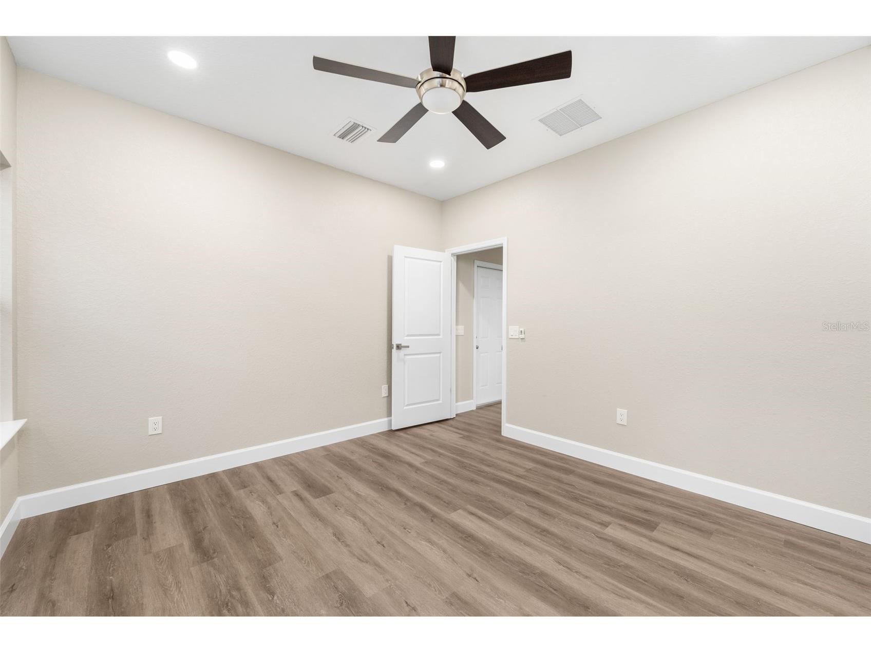 2016 NE 3rd Avenue Gainesville FL 32641 GC536046 image14