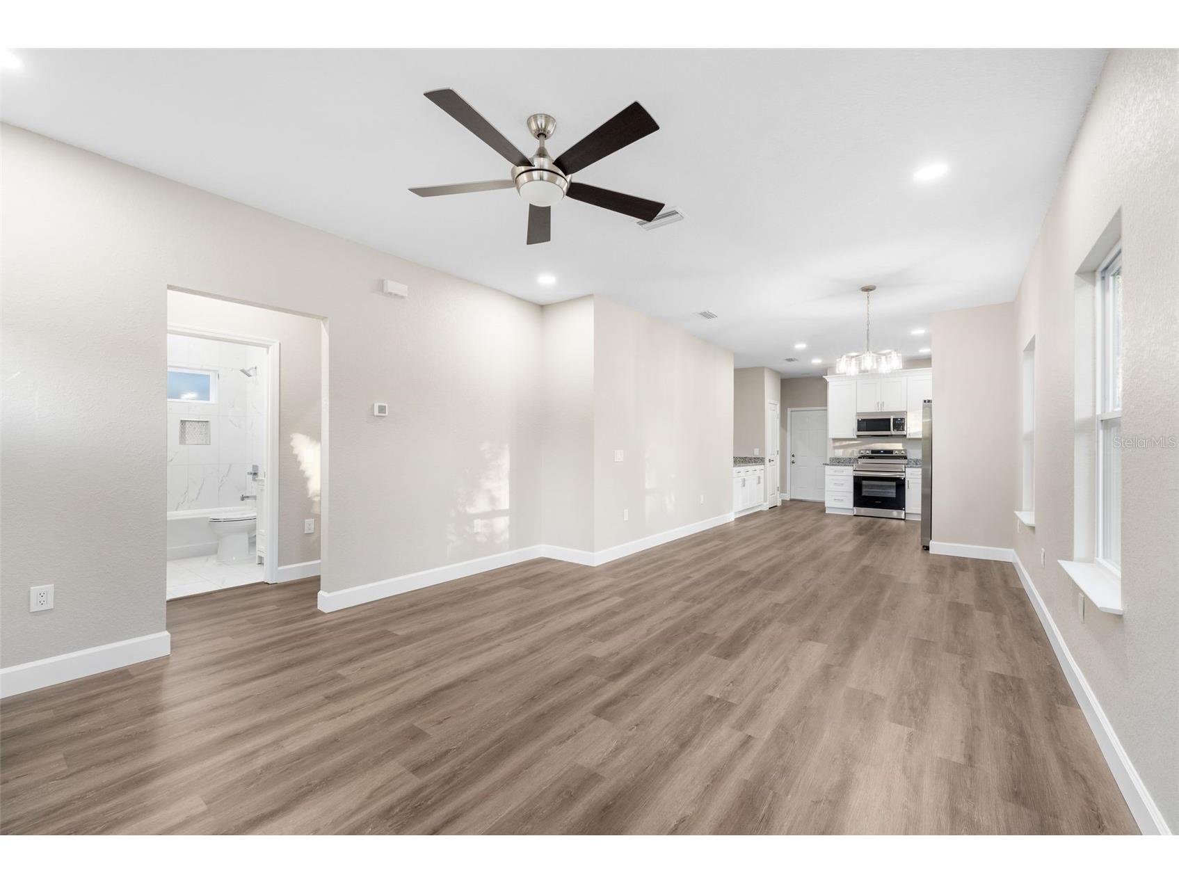 2016 NE 3rd Avenue Gainesville FL 32641 GC536046 image7