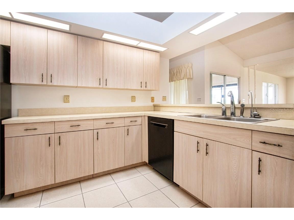 2016 New Bedford Drive Sun City Center FL 33573 TB8408076 image26