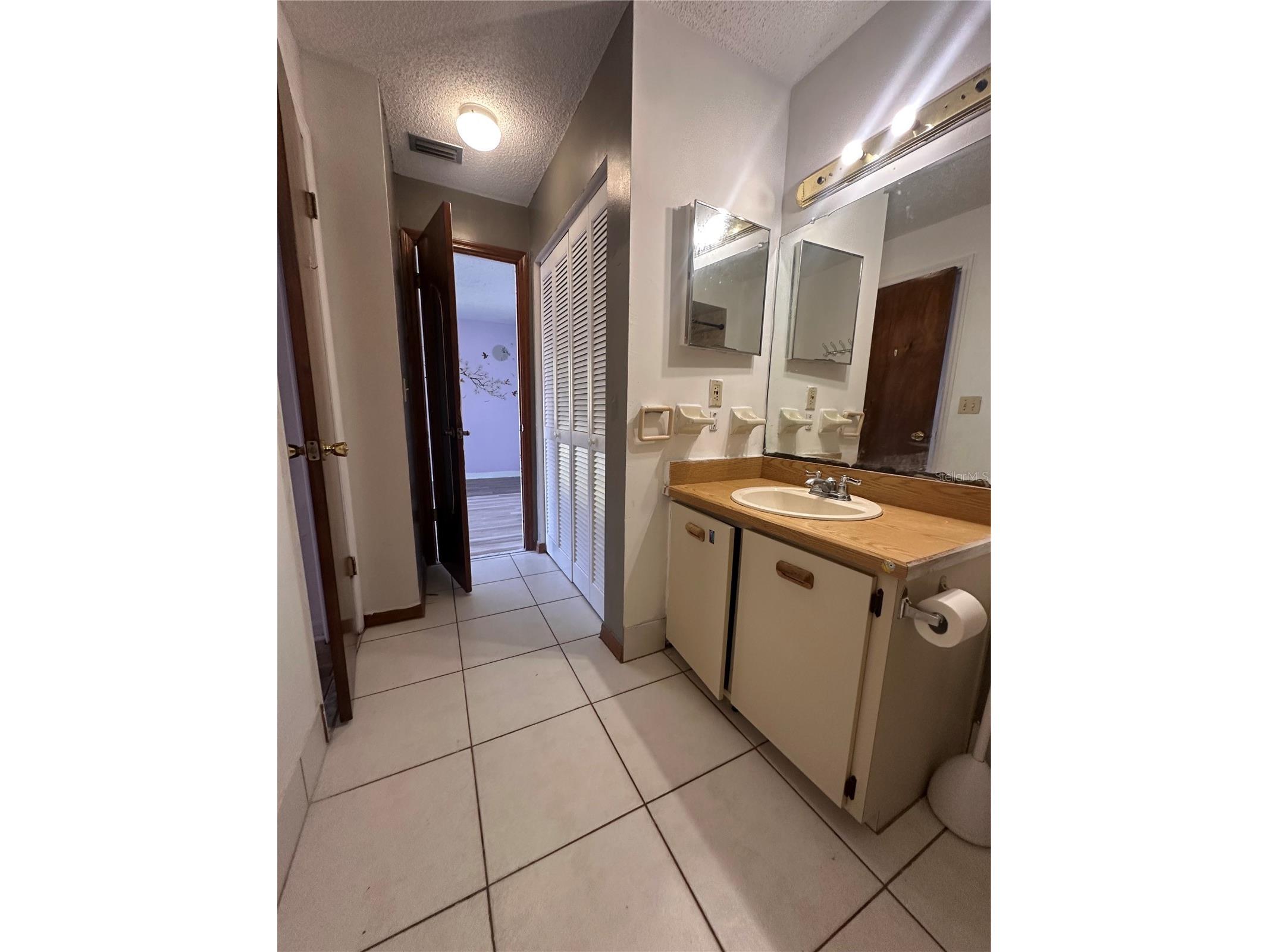 2016 Oak Meadow Circle South Daytona FL 32119 NS1086926 image16