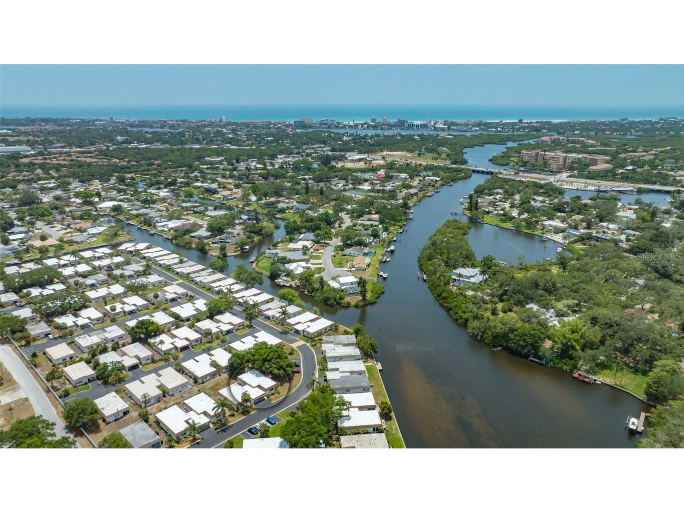 2016 Riverbluff Parkway #V328 Sarasota FL 34231 A4669222 image2