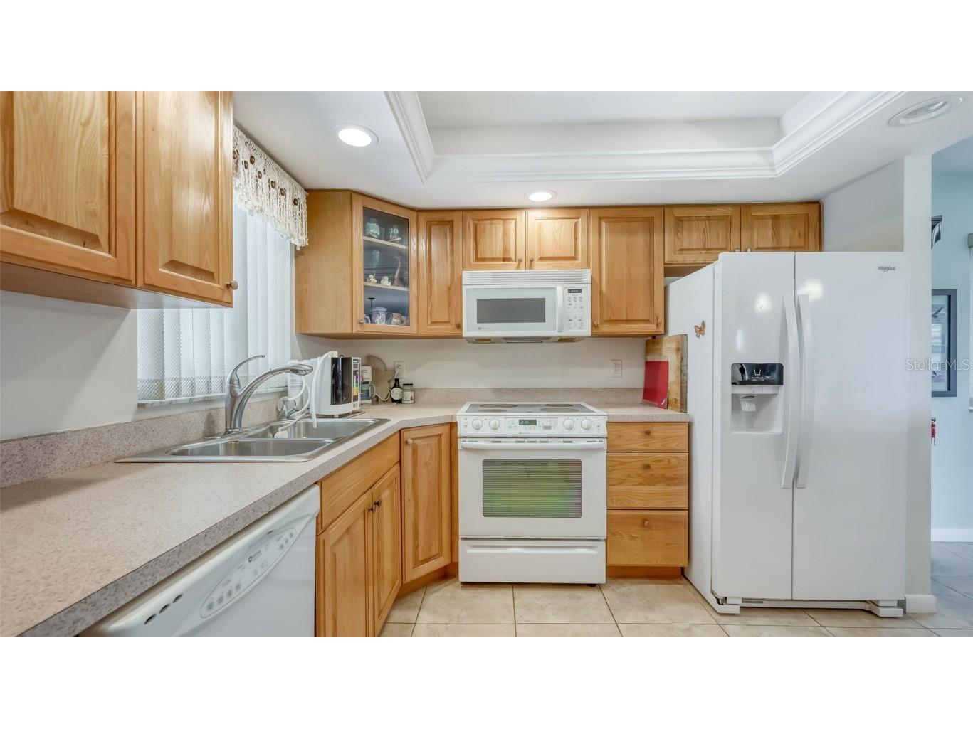 2016 Riverbluff Parkway #V328 Sarasota FL 34231 A4669222 image28