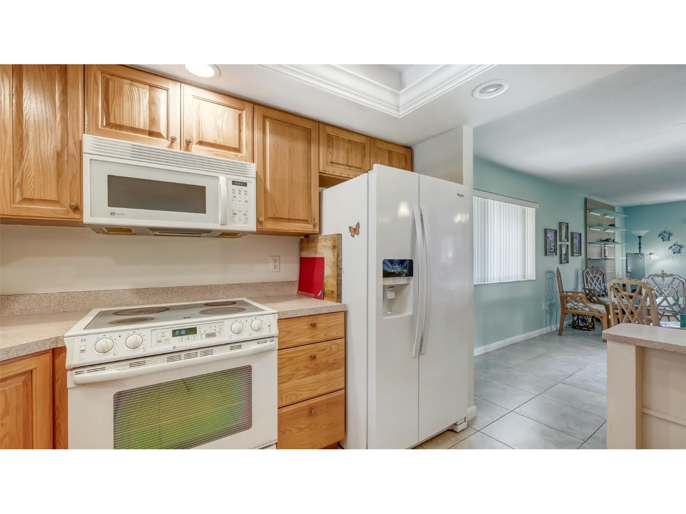 2016 Riverbluff Parkway #V328 Sarasota FL 34231 A4669222 image29