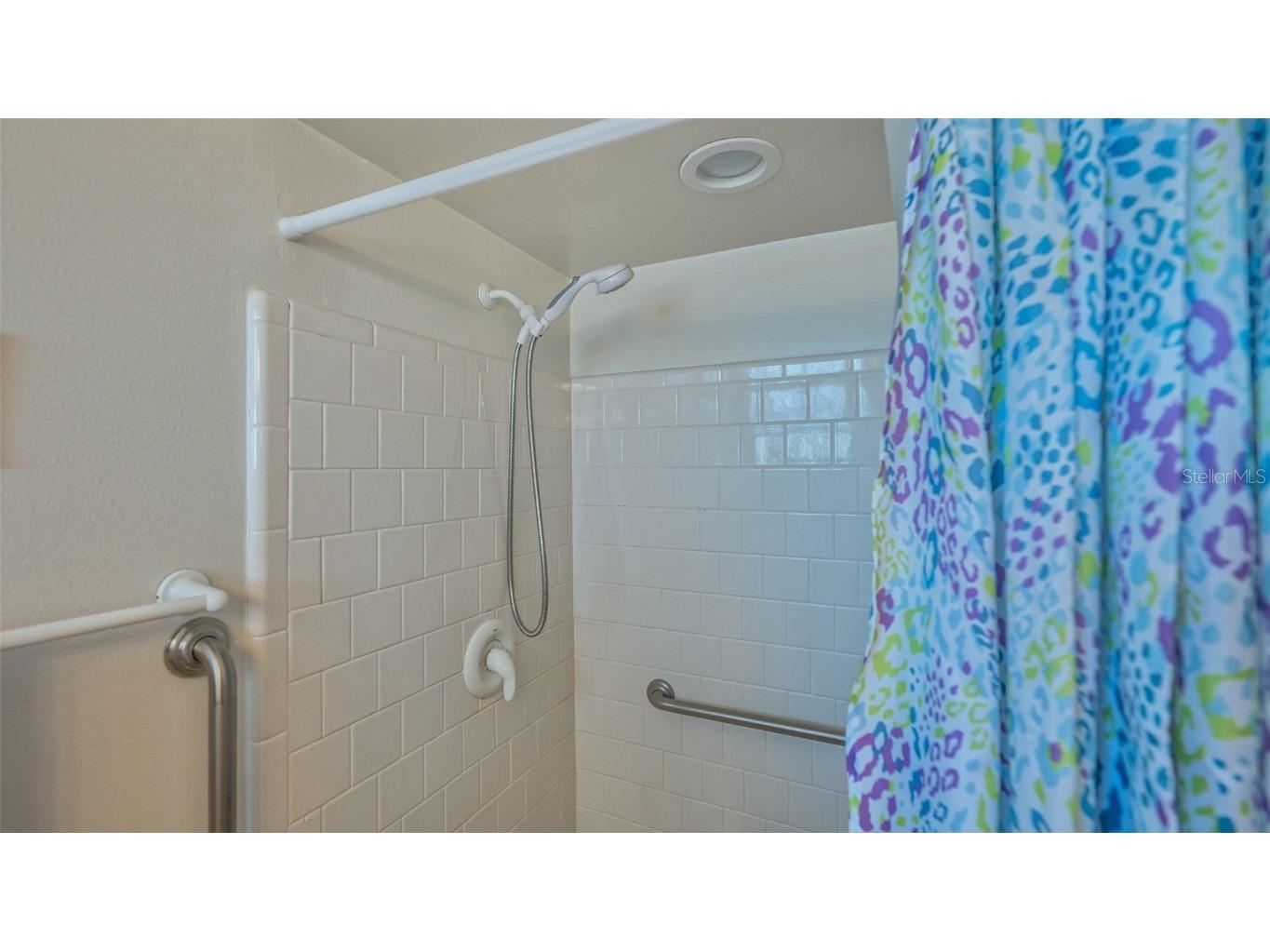 2016 Riverbluff Parkway #V328 Sarasota FL 34231 A4669222 image33