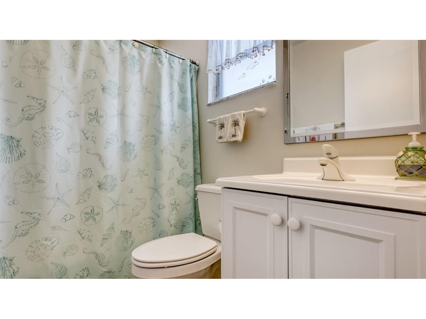 2016 Riverbluff Parkway #V328 Sarasota FL 34231 A4669222 image36