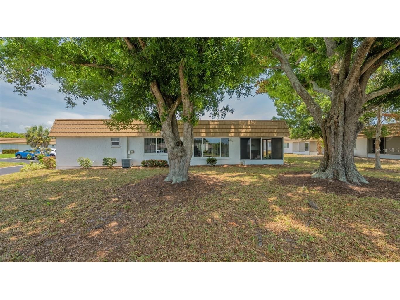 2016 Riverbluff Parkway #V328 Sarasota FL 34231 A4669222 image45